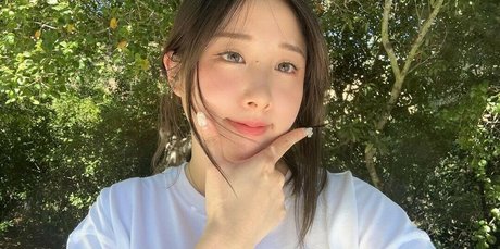 Starsmitten model adult pictures