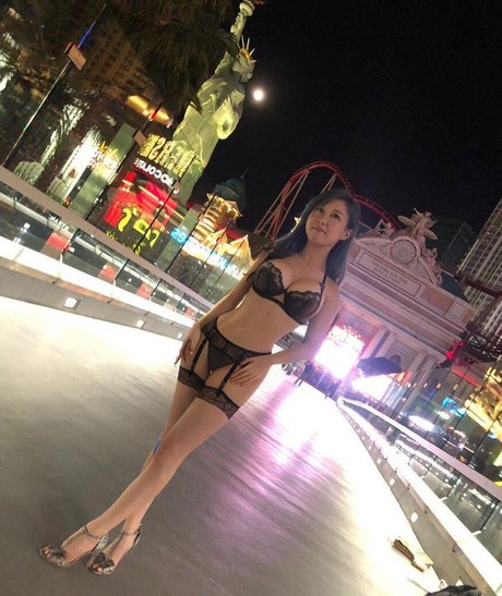 Starsmitten pornstar exclusive images