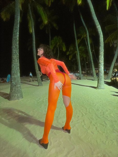 Anuhea Nihipali model porn pictures