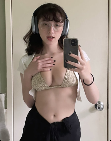 girl on girl onlyfans free sex gallery