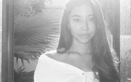 Desiree Flores sexy star photo