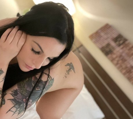 Alicia Costello model nice img