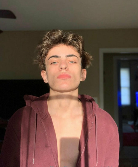 female influencer onlyfans xxx pics