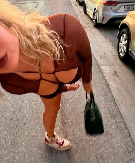 Nikkita Lyons high quality model img