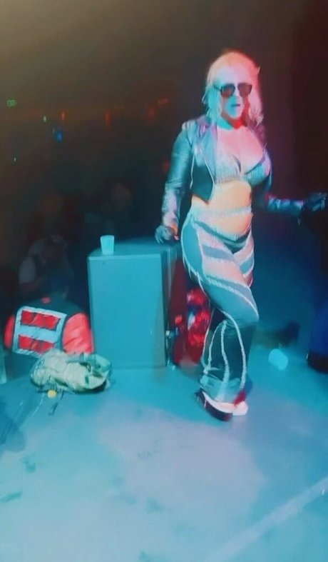 Nikkita Lyons pornstar nude photos