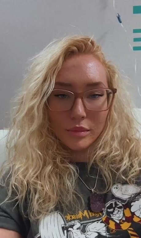 blonde secretary onlyfans free sex pictures