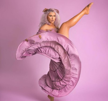 Nikkita Lyons pornstar best pictures