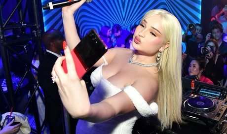 Kim Petras top star image
