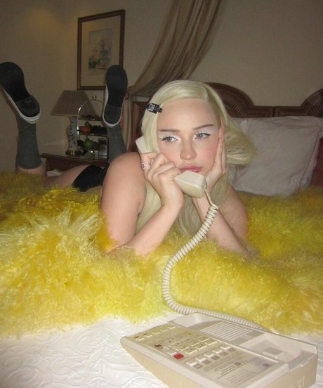 Kim Petras sex model photo