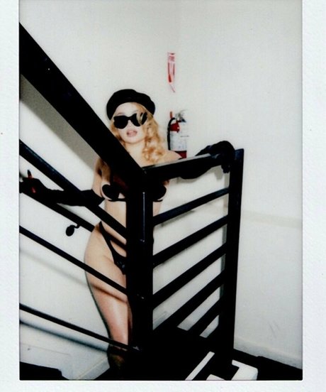 Kim Petras star free picture