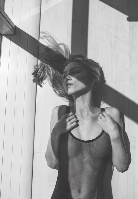 Sara Hardel model porn photo