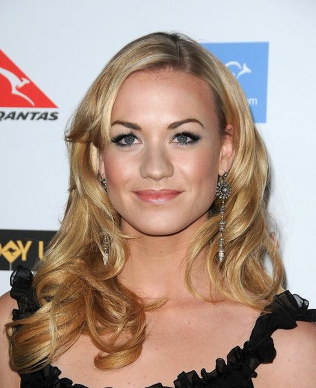 Yvonne Strahovski free pornstar gallery