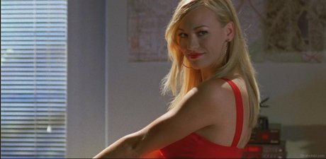 Yvonne Strahovski nice pornstar img