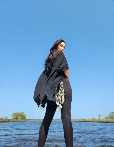 girl on girl onlyfans nudes img