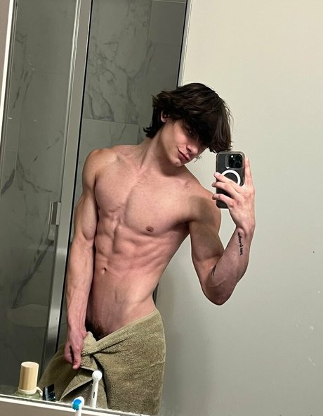 nate shreds star naked photo