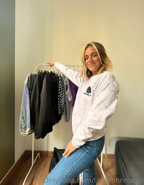 lanamonroexo erotic model picture