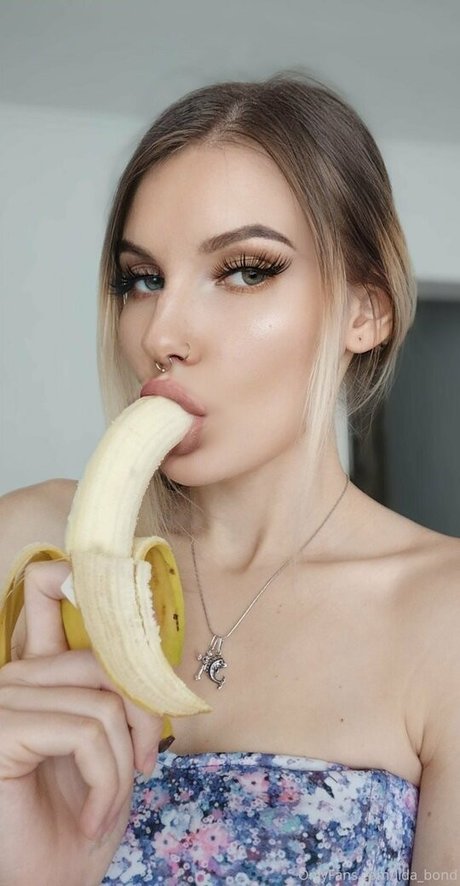 lida bond pornographic star archive