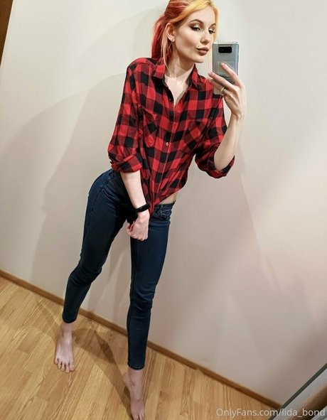 lida bond nude actress pics