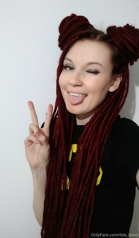 lida bond adult model photo