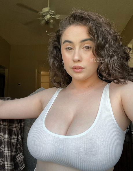 chubby babe onlyfans beautiful naked gallery