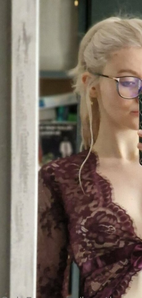 lenathegarbagecan pornstar nudes photo