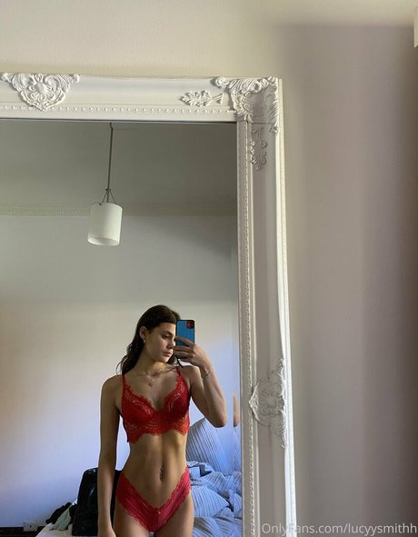 Lucia Colosimo art star pictures