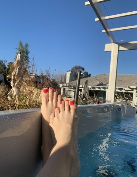 craydrienne pornographic model images