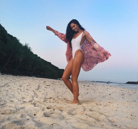 Jessica Green nudes model archive