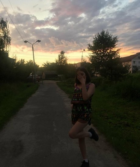 valya_ model beautiful archive