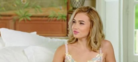 Rika Fane hot model img