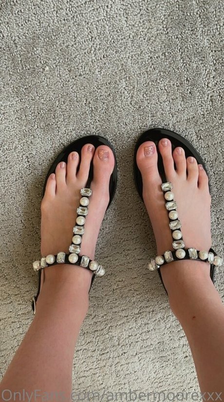 Amber Moore hot star gallery