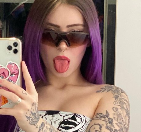 18 asian onlyfans hot image