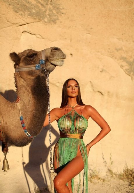 Oriola Marashi star hd pics