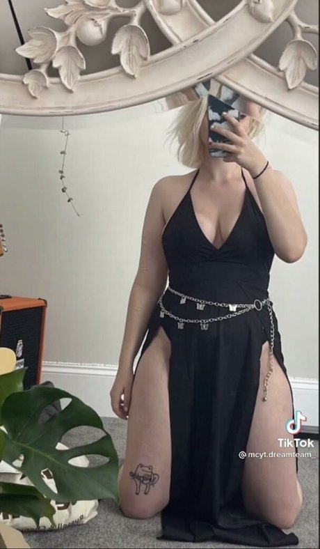 Nihachu model porn galleries