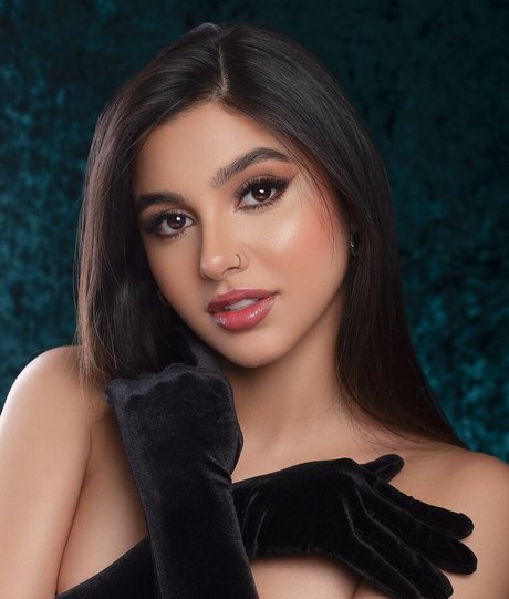 Valeria Carruyo model naked pictures