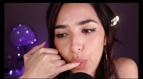 ASMR Glow art model img