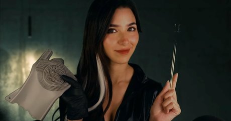 lightskin onlyfans adult picture