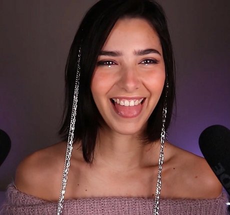 ASMR Glow model nice galleries