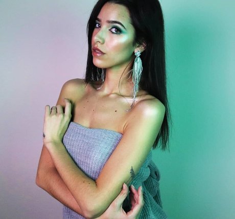 ASMR Glow pornstar nudes pictures