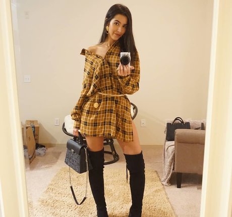 ASMR Glow model high quality archive