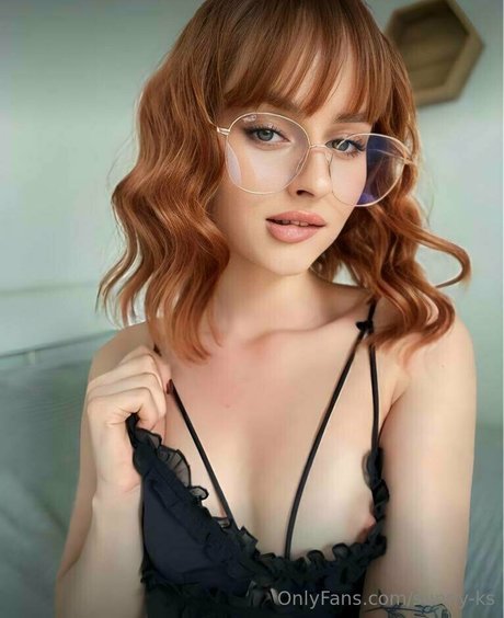 sunny ks model naked image