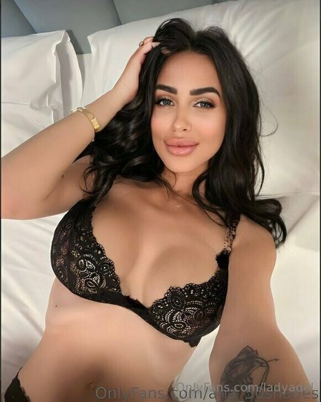 ladyadel model porn pics