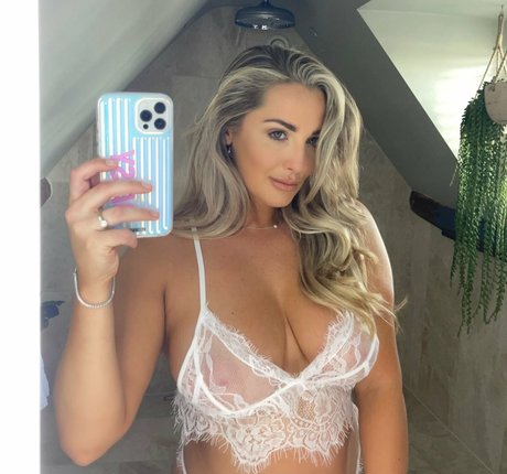 Daisydooxx hd pornstar pic