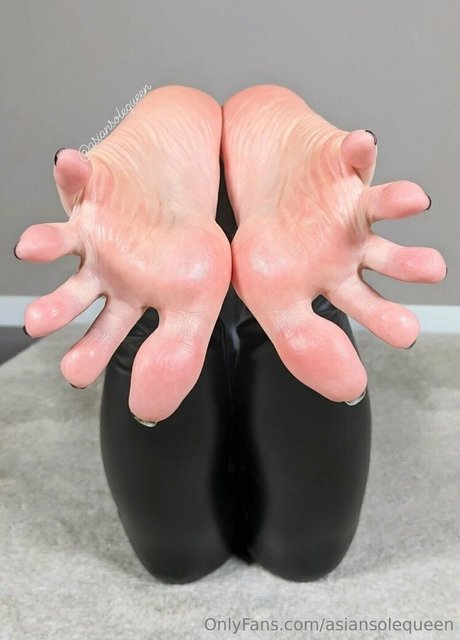 asiansolequeen xxx pornstar pic