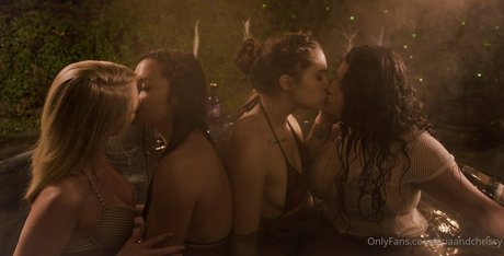 Bria And Chrissy hd star pictures