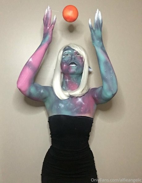 itsparisangel best model images