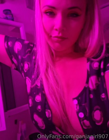 milf strip onlyfans naked gallery