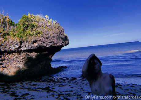 xmishacrossx star pictures