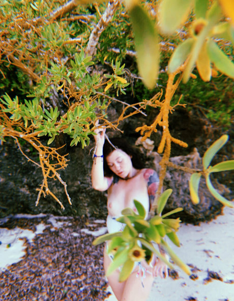 xmishacrossx pornstar high quality pics