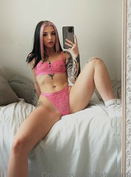 babyybrooksy pretty pornstar picture